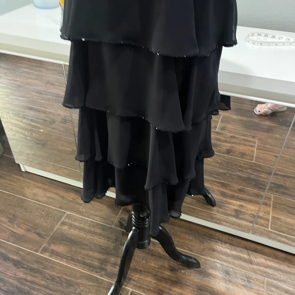 Patra Tiered little black dress - Picture 5 of 13